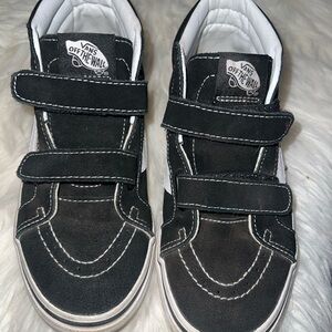 Kids Vans Black and White SK8-Mid Reissue Sneakers Size 5 kids